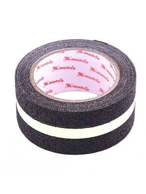 Лента клейкая противоскользящая, c фотолюминисцентной полосой 50 мм х 5м Matrix